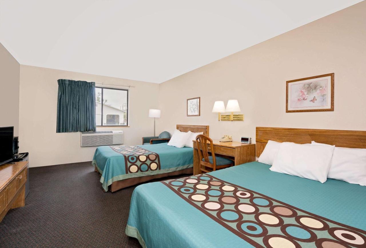 Motel Super 8 By Wyndham Long Prairie Esterno foto